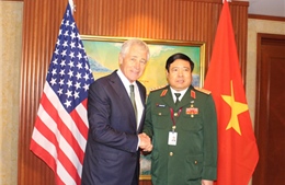 Bộ trưởng Phùng Quang Thanh gặp đối tác Mỹ, Pháp và Anh